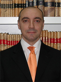 Dr. Miguel Carbonell 