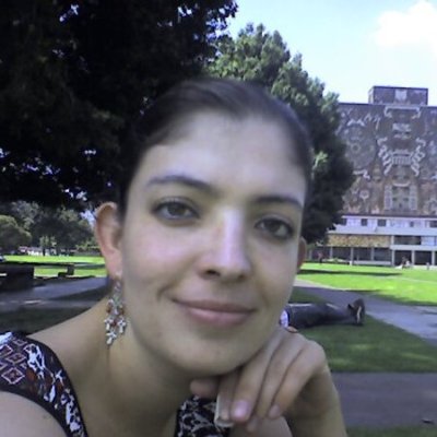 Dra.  CAROLINA SANTILLAN TORRES TORIJA